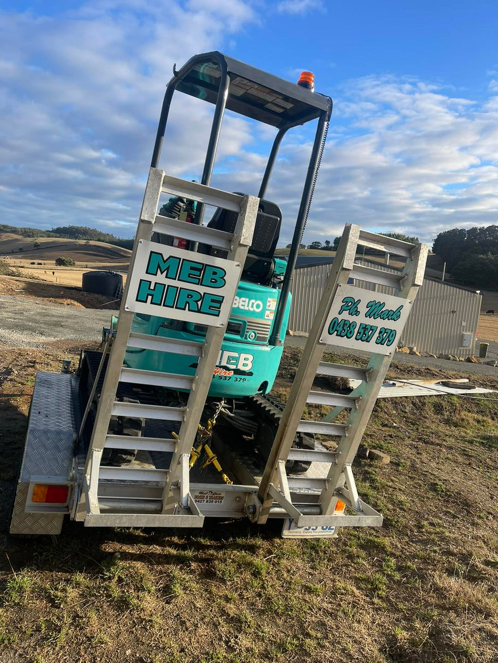 1.7 ton excavator hire