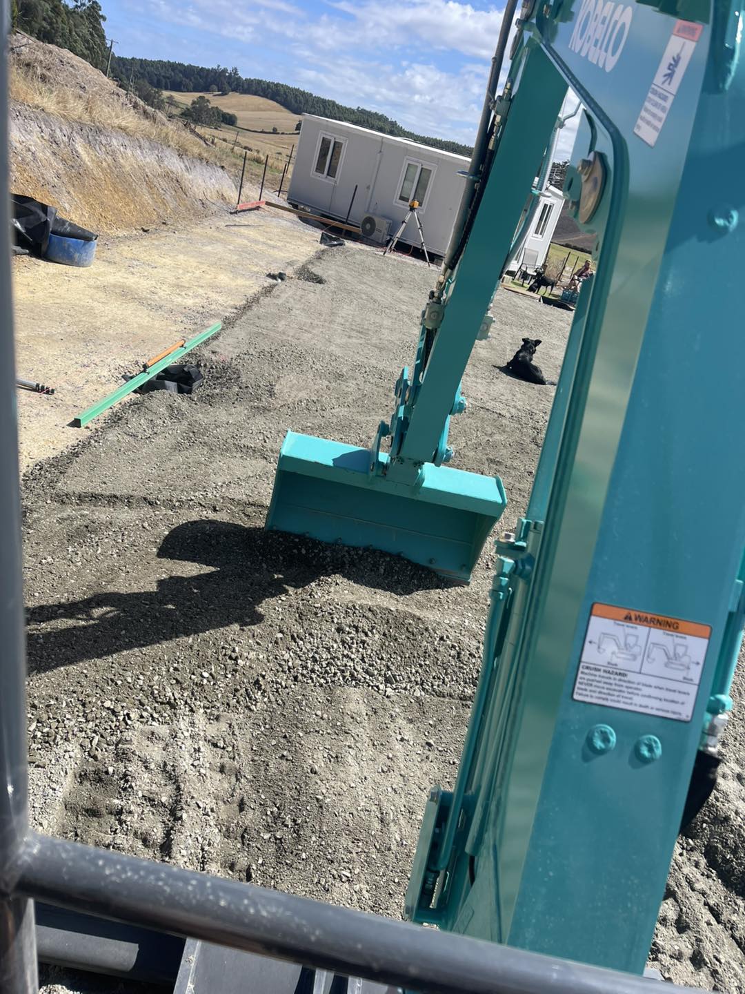 2.5 ton excavator hire