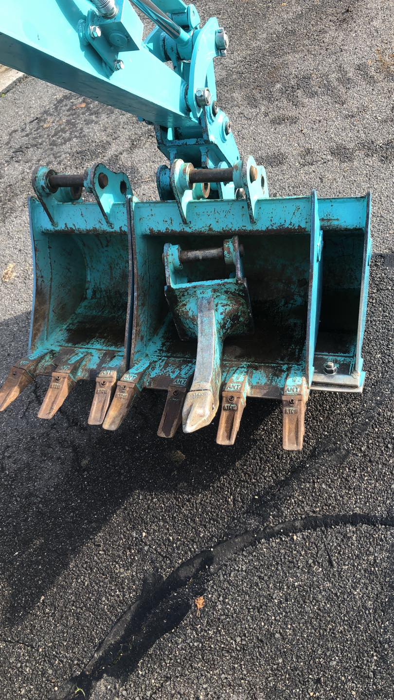 1.7ton excavator hire